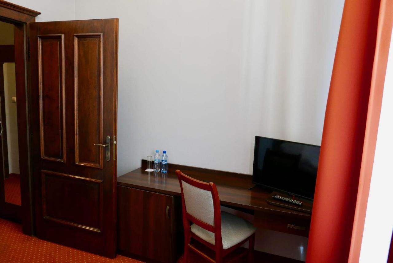 Hotel Staromiejski Piwowar Legnica Exterior foto